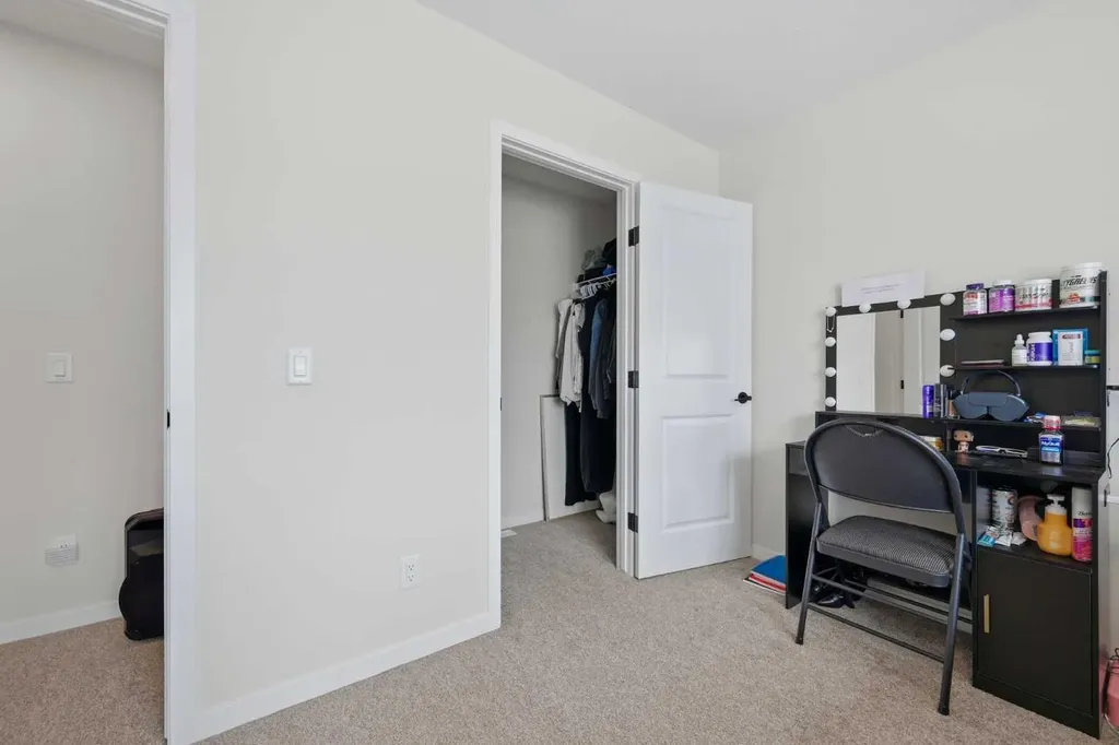 147 Magnolia Path SE Calgary AB T3M 3X6