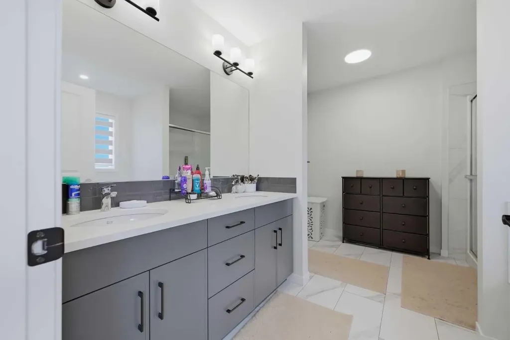 147 Magnolia Path SE Calgary AB T3M 3X6