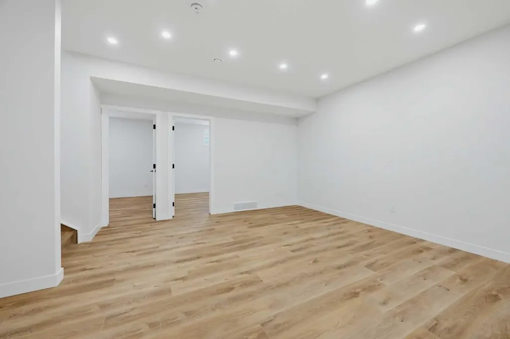 147 Magnolia Path SE Calgary AB T3M 3X6