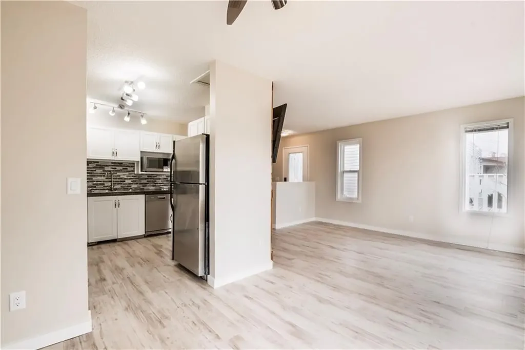 1019 Smith Avenue Crossfield AB T0M 0S0
