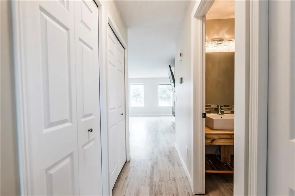 1019 Smith Avenue Crossfield AB T0M 0S0