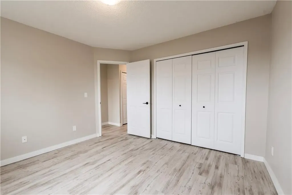 1019 Smith Avenue Crossfield AB T0M 0S0