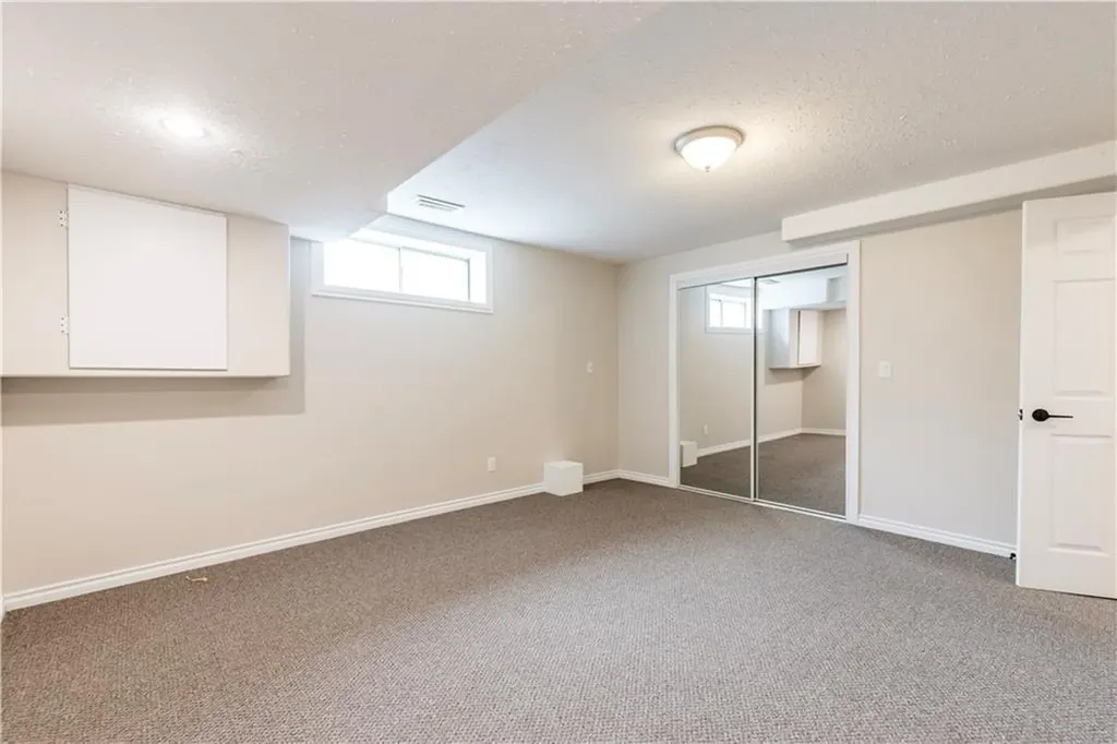 1019 Smith Avenue Crossfield AB T0M 0S0