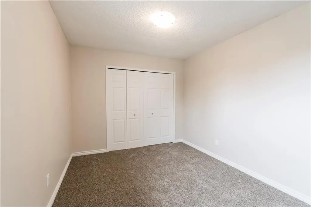 1019 Smith Avenue Crossfield AB T0M 0S0