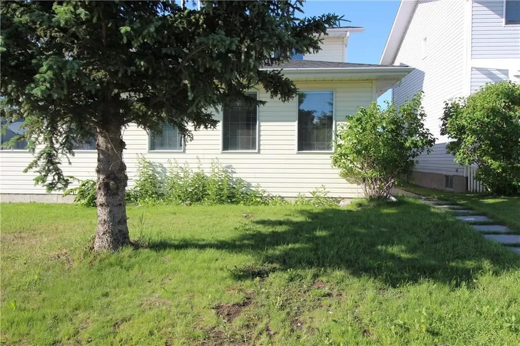 1019 Smith Avenue Crossfield AB T0M 0S0