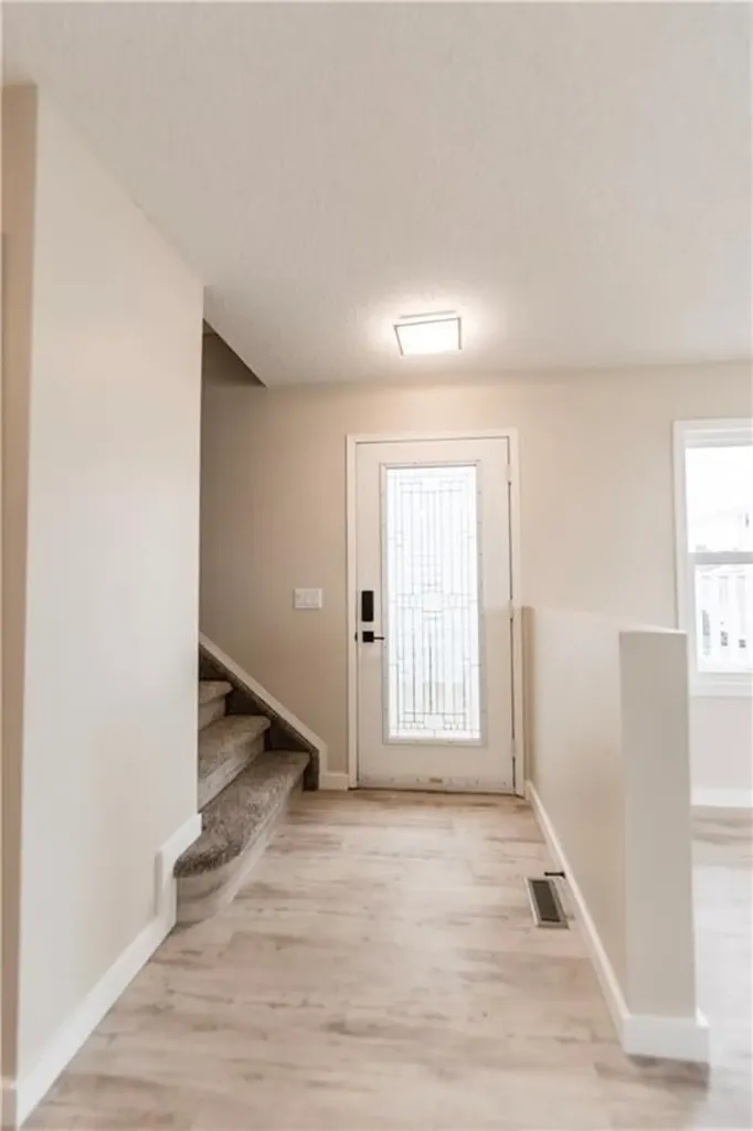 1019 Smith Avenue Crossfield AB T0M 0S0