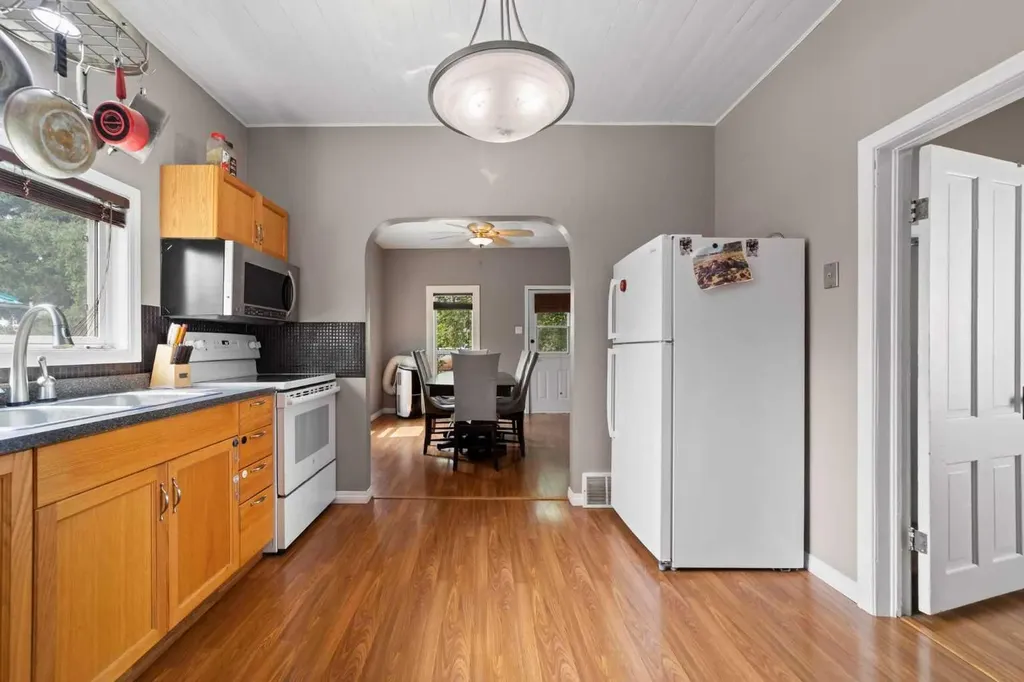 4806 50 Street Sedgewick AB T0B4C0