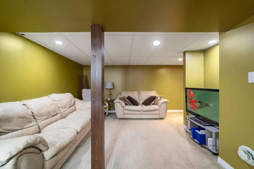 4806 50 Street Sedgewick AB T0B4C0