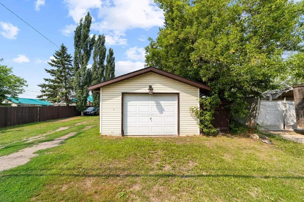 4806 50 Street Sedgewick AB T0B4C0