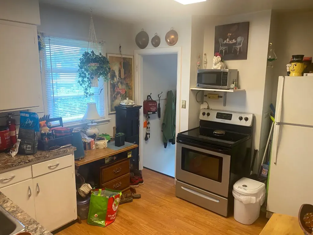 5211 49 Street Camrose AB T4V 1N8