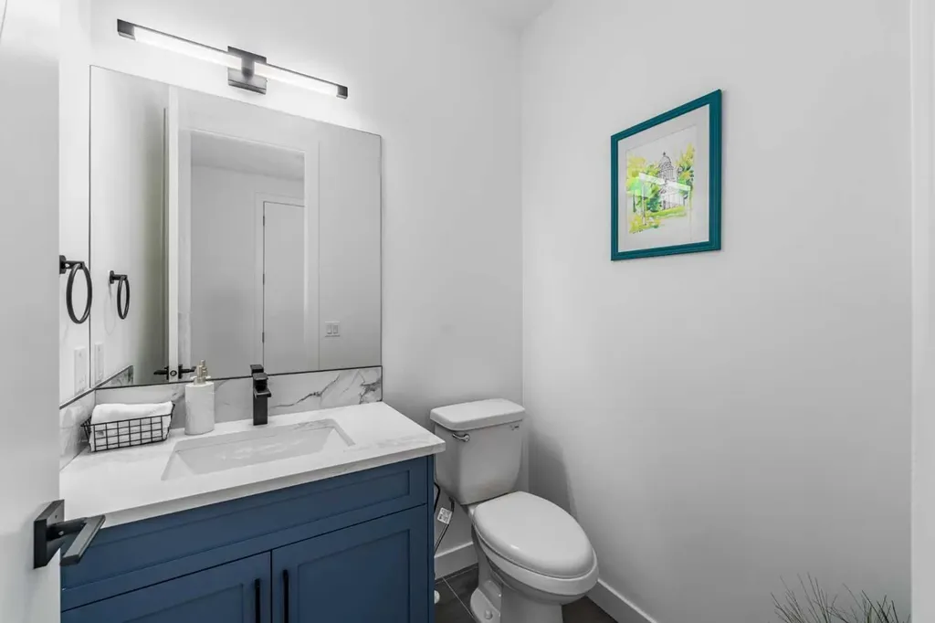 421 Hendon Drive NW Calgary AB T2K 2A1
