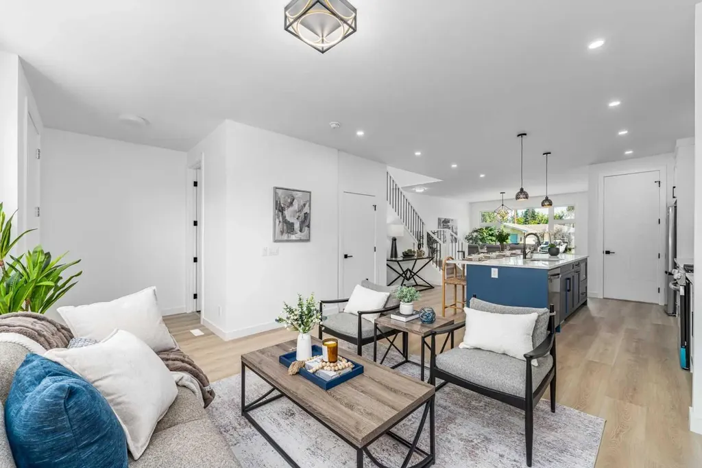 421 Hendon Drive NW Calgary AB T2K 2A1