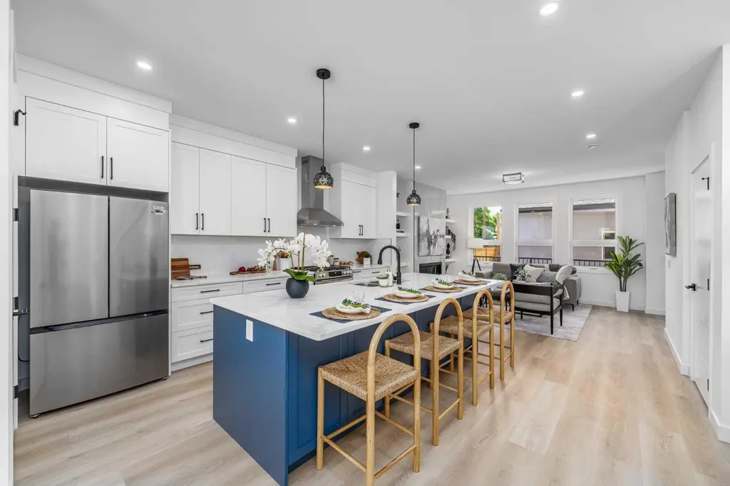 421 Hendon Drive NW Calgary AB T2K 2A1