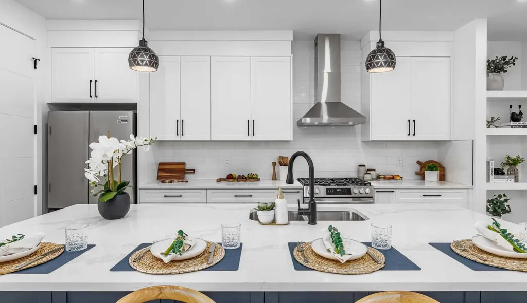 421 Hendon Drive NW Calgary AB T2K 2A1