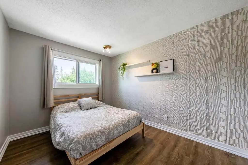 14736 Deerfield Drive SE Calgary AB T1J 5Y1