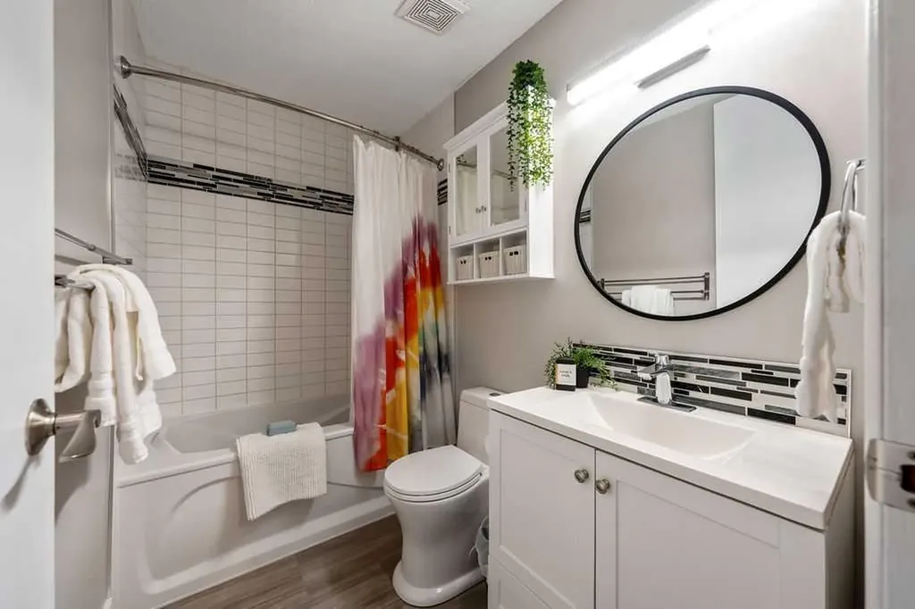 14736 Deerfield Drive SE Calgary AB T1J 5Y1