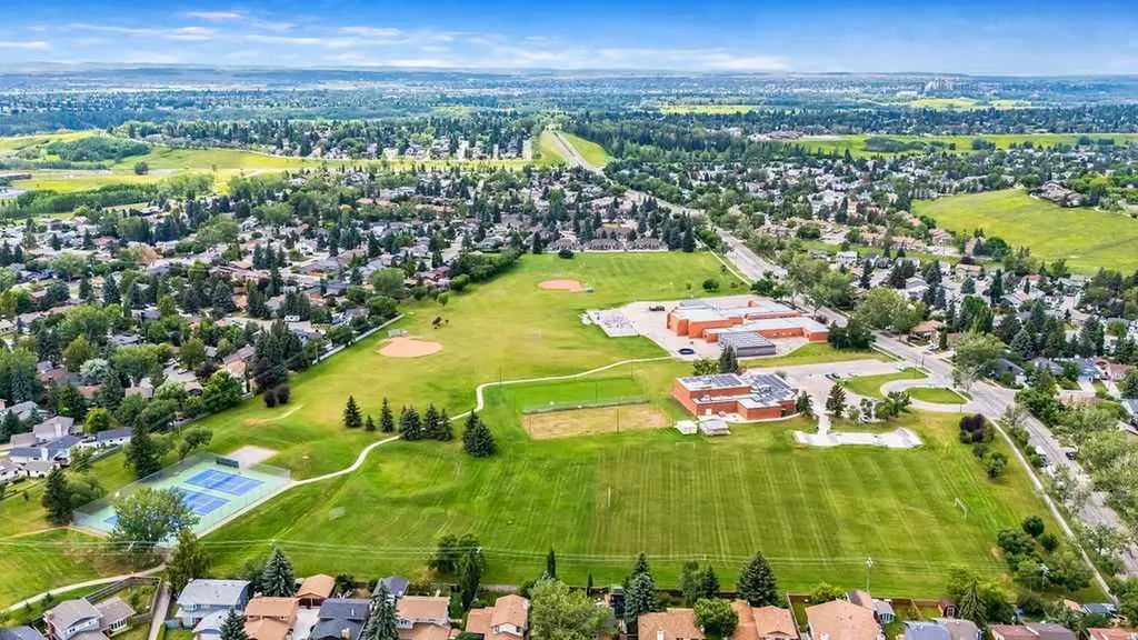 14736 Deerfield Drive SE Calgary AB T1J 5Y1