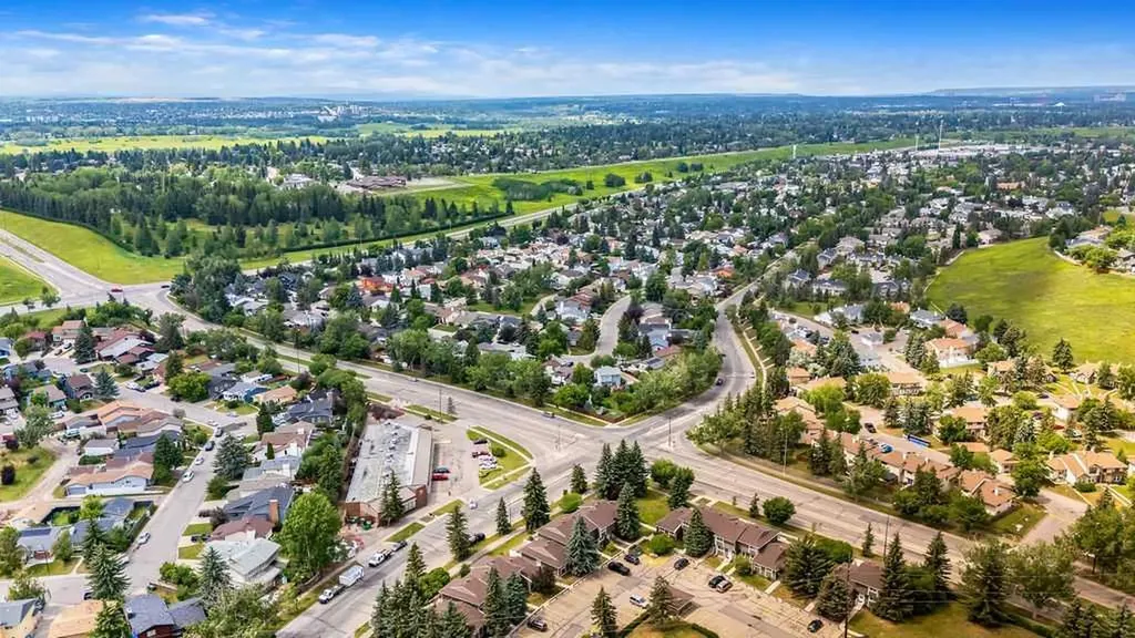14736 Deerfield Drive SE Calgary AB T1J 5Y1