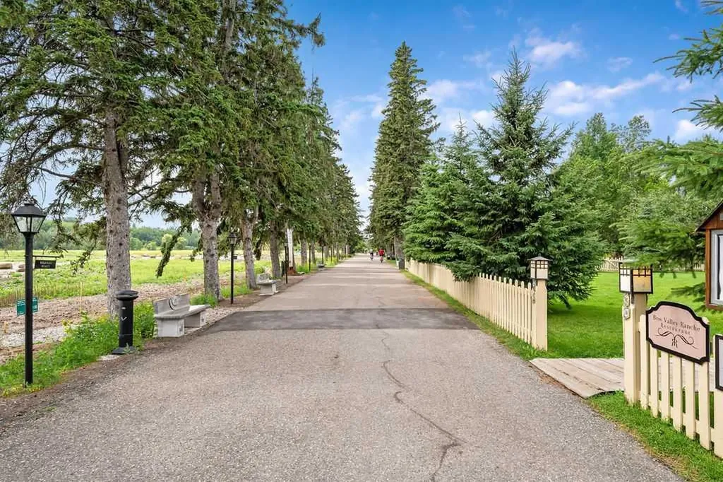 14736 Deerfield Drive SE Calgary AB T1J 5Y1
