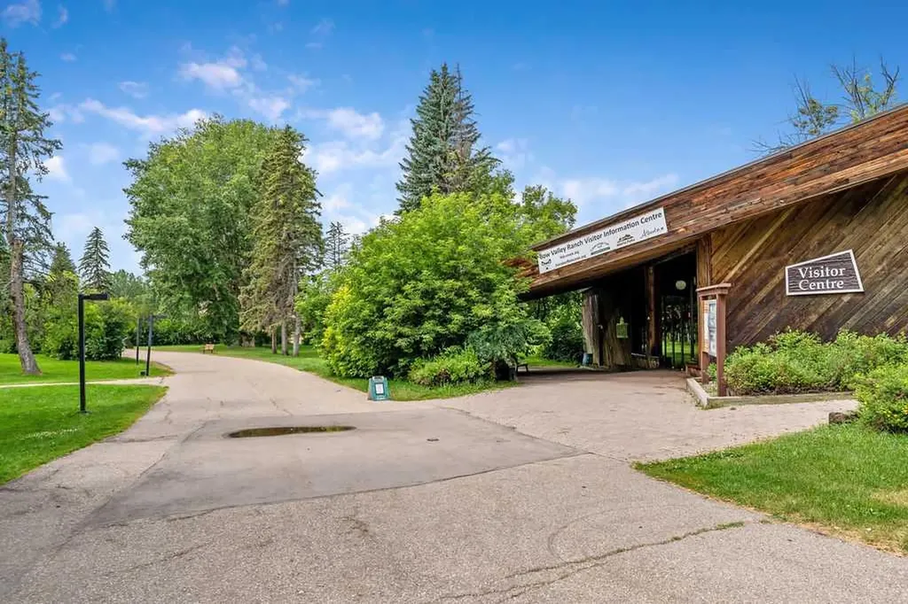 14736 Deerfield Drive SE Calgary AB T1J 5Y1