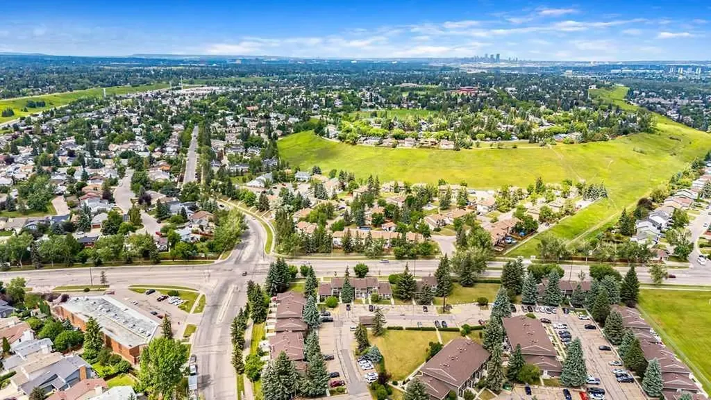 14736 Deerfield Drive SE Calgary AB T1J 5Y1