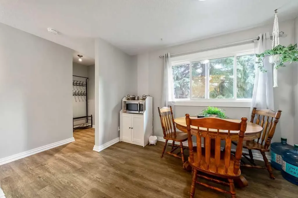 14736 Deerfield Drive SE Calgary AB T1J 5Y1