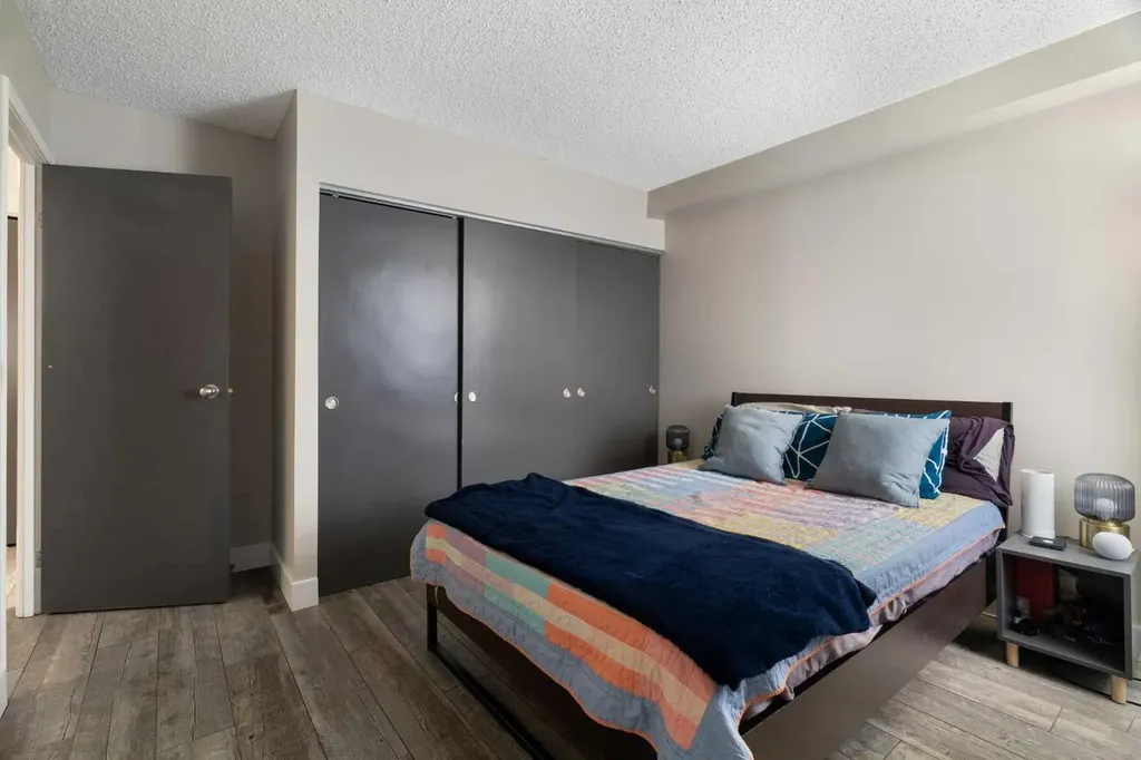 111 14 Avenue SE Calgary AB T2G 4Z8