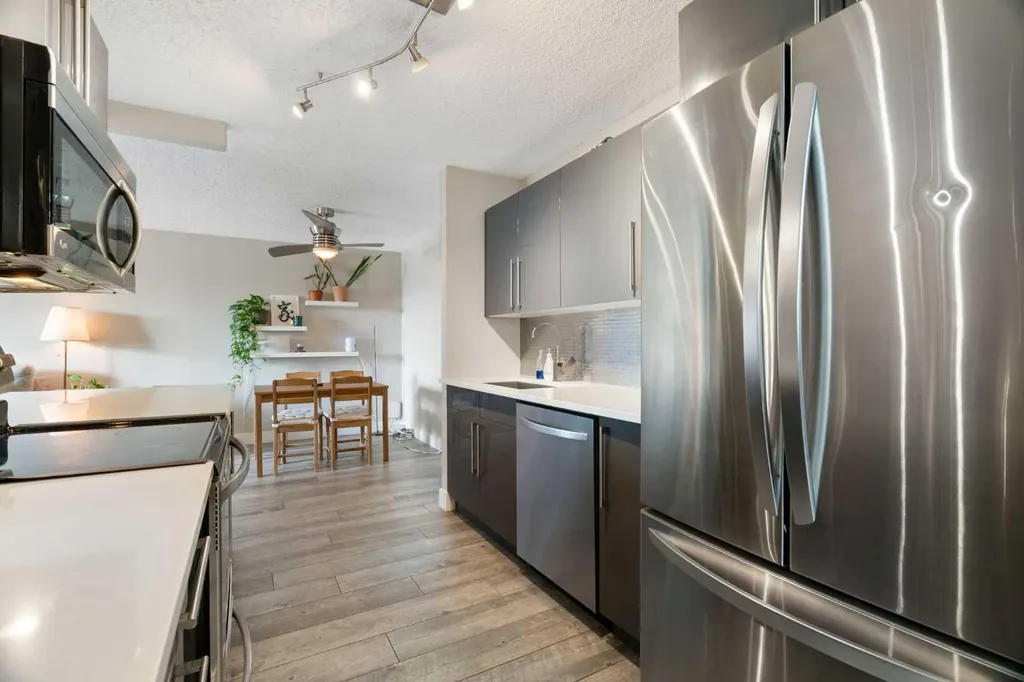 111 14 Avenue SE Calgary AB T2G 4Z8