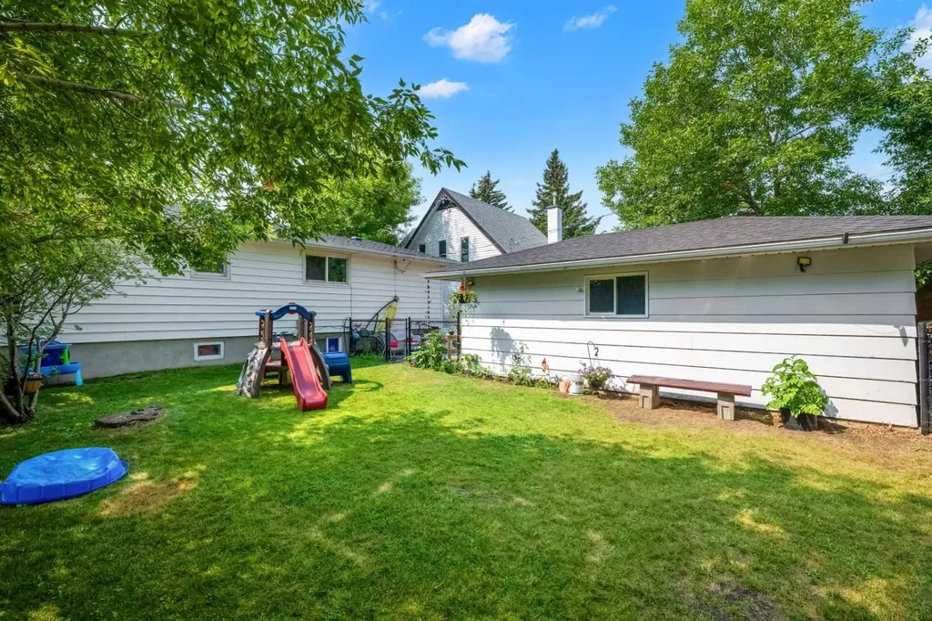 1522 20 Avenue Didsbury AB t0m0w0