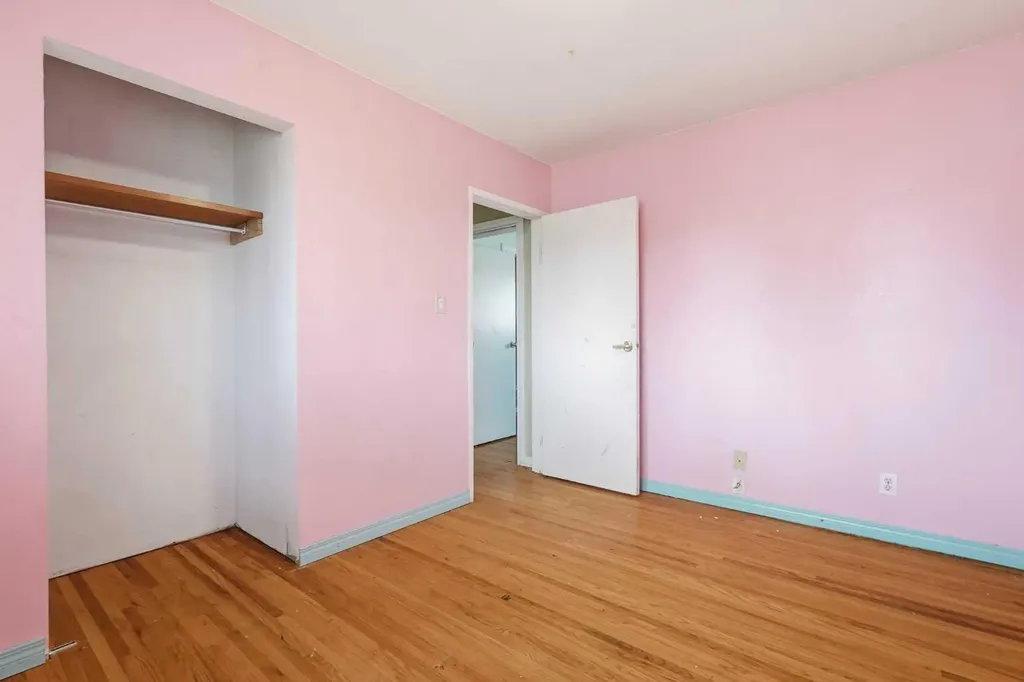 9032 Fairmount Drive SE Calgary AB T2H0Z5