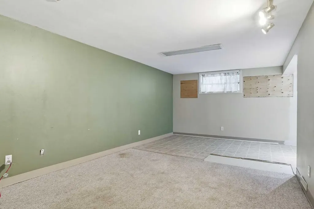 9032 Fairmount Drive SE Calgary AB T2H0Z5