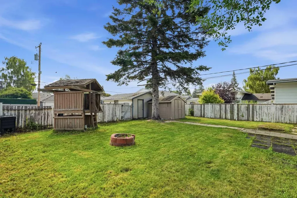 9032 Fairmount Drive SE Calgary AB T2H0Z5