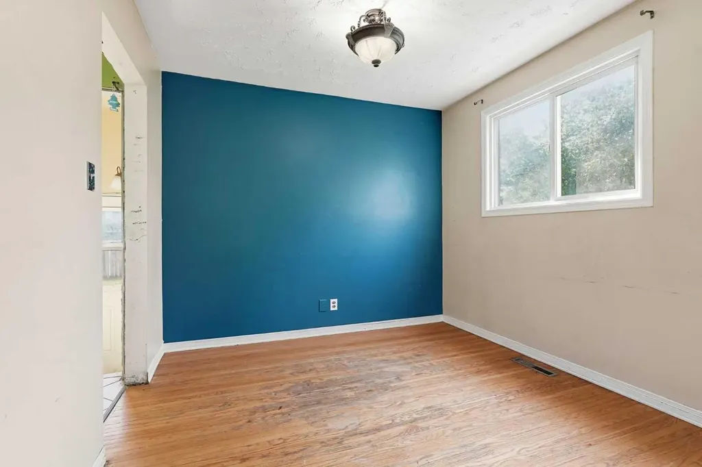 9032 Fairmount Drive SE Calgary AB T2H0Z5