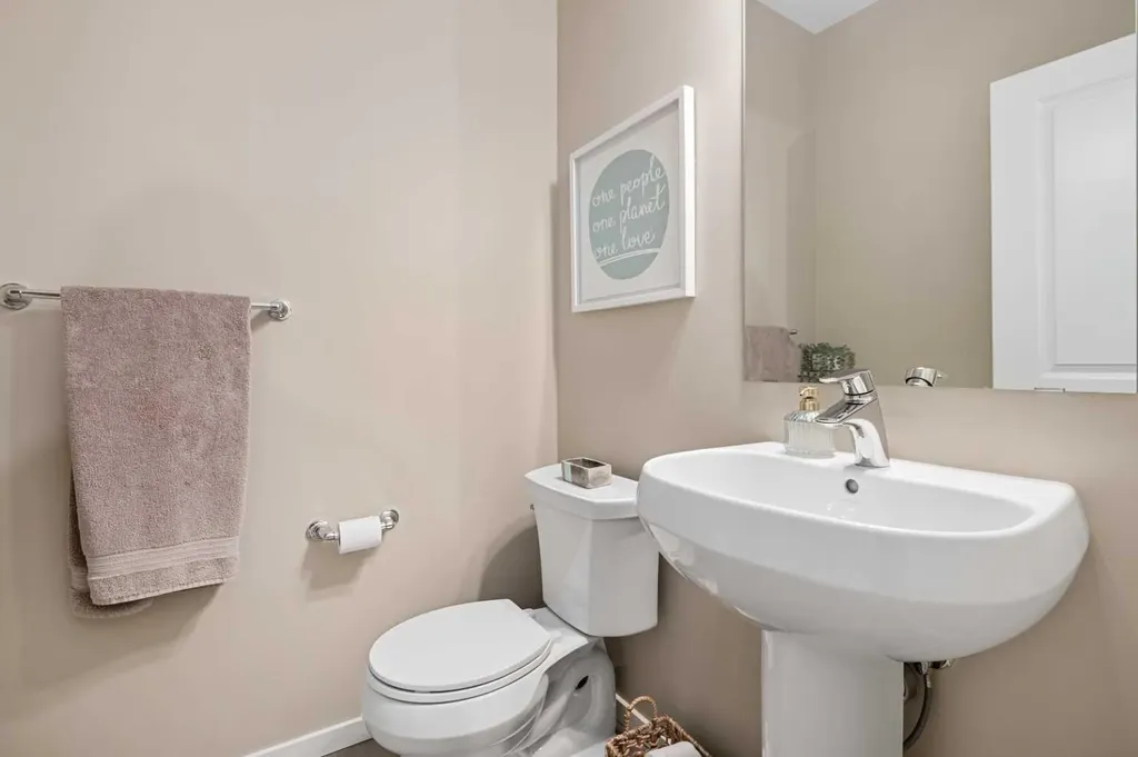 446 Walgrove Way SE Calgary AB T2X 4E9