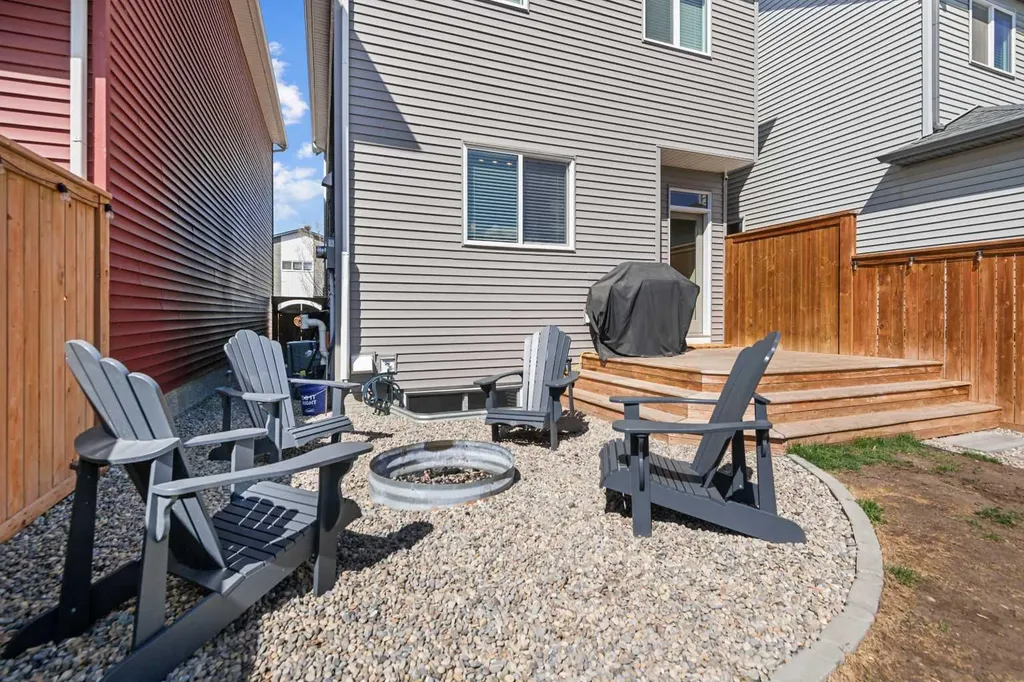 446 Walgrove Way SE Calgary AB T2X 4E9