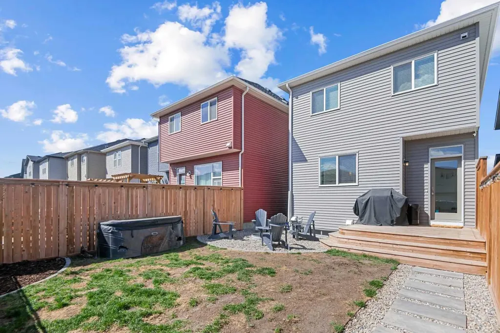 446 Walgrove Way SE Calgary AB T2X 4E9