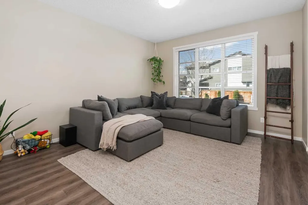 446 Walgrove Way SE Calgary AB T2X 4E9
