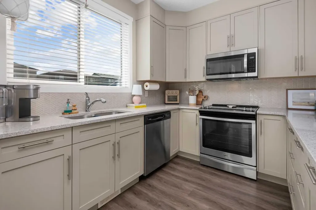 446 Walgrove Way SE Calgary AB T2X 4E9