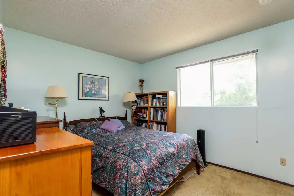1031 Cameron Road S Lethbridge AB T1K 4K6