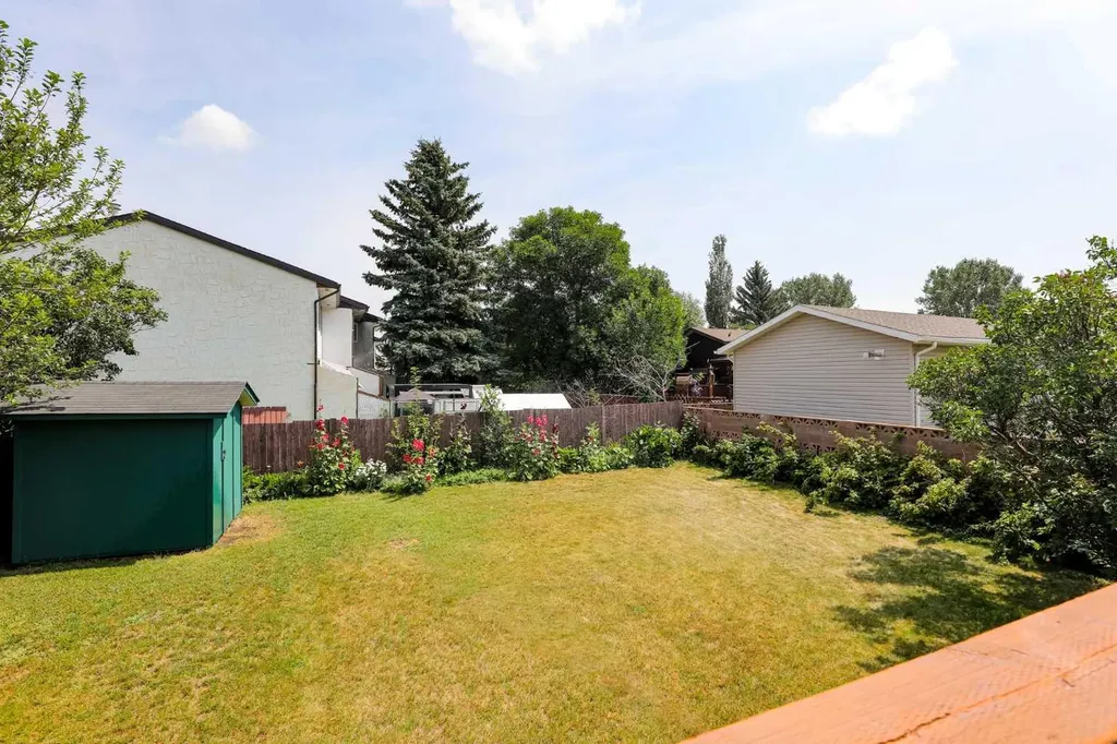 1031 Cameron Road S Lethbridge AB T1K 4K6