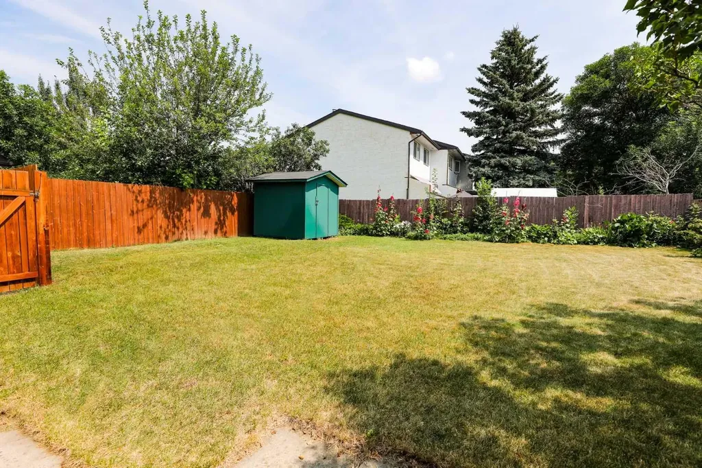 1031 Cameron Road S Lethbridge AB T1K 4K6