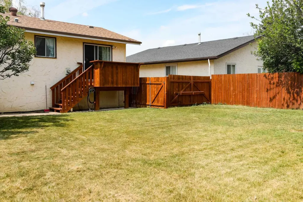 1031 Cameron Road S Lethbridge AB T1K 4K6