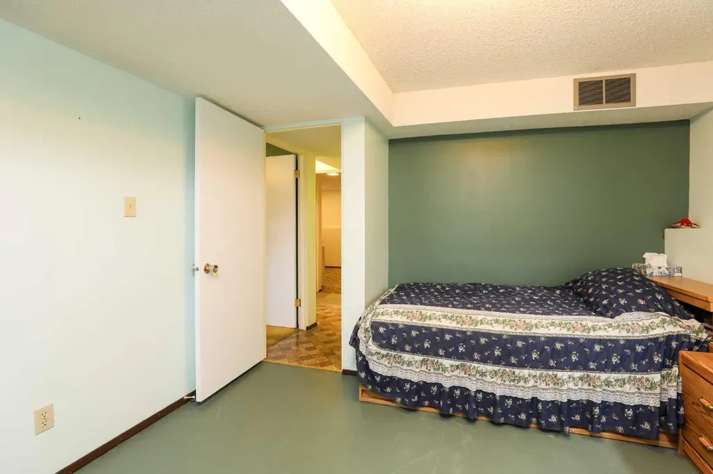 1031 Cameron Road S Lethbridge AB T1K 4K6