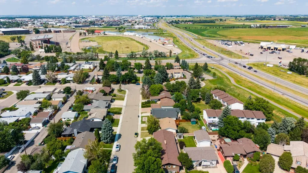 1031 Cameron Road S Lethbridge AB T1K 4K6