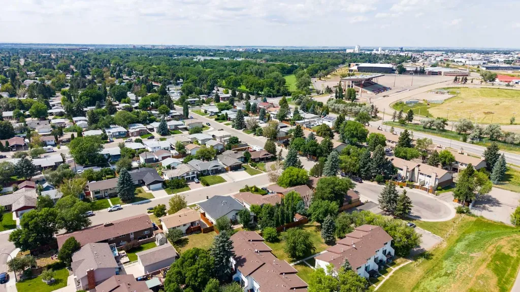 1031 Cameron Road S Lethbridge AB T1K 4K6