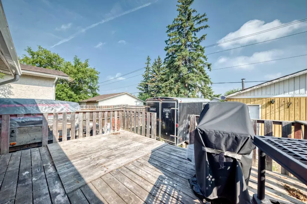 6016 18 Avenue NE Calgary AB T1Y 1P1