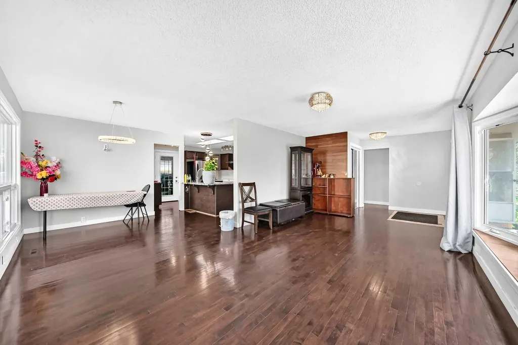 6016 18 Avenue NE Calgary AB T1Y 1P1