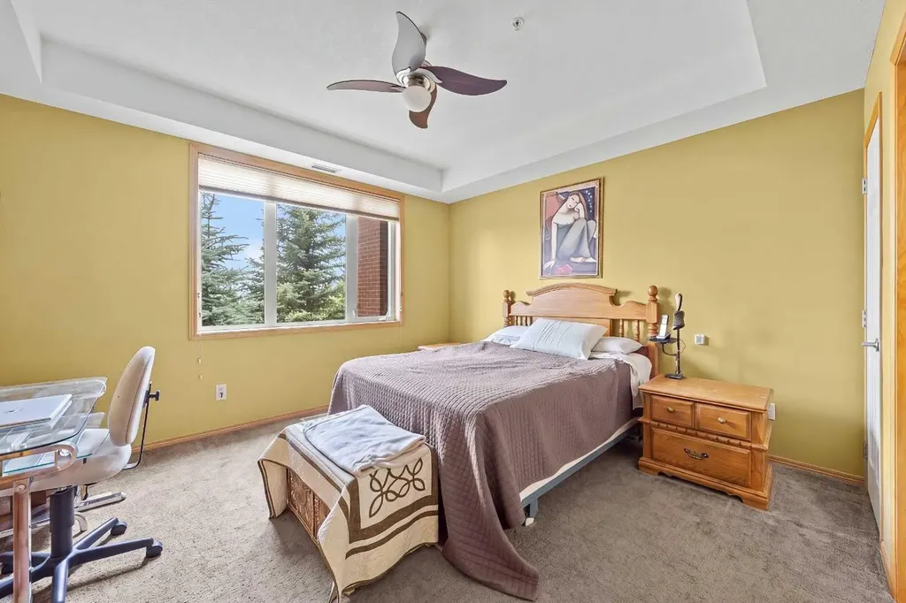 15 Everstone Drive SW Calgary AB T2Y5B5