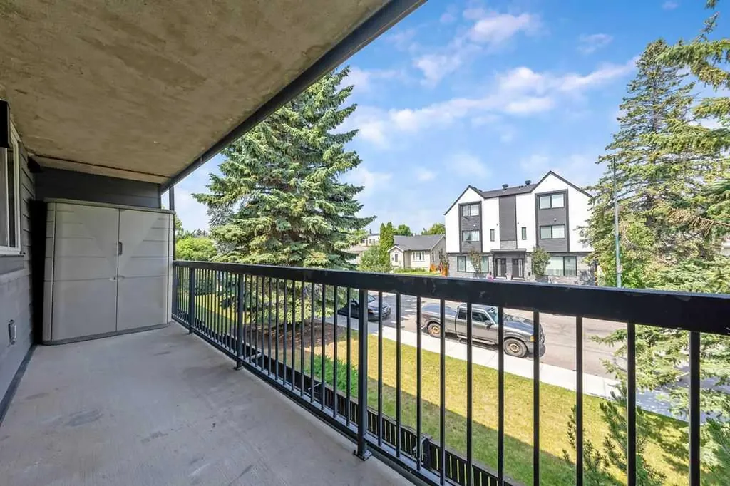 1301 17 Avenue NW Calgary AB T2M 0R2
