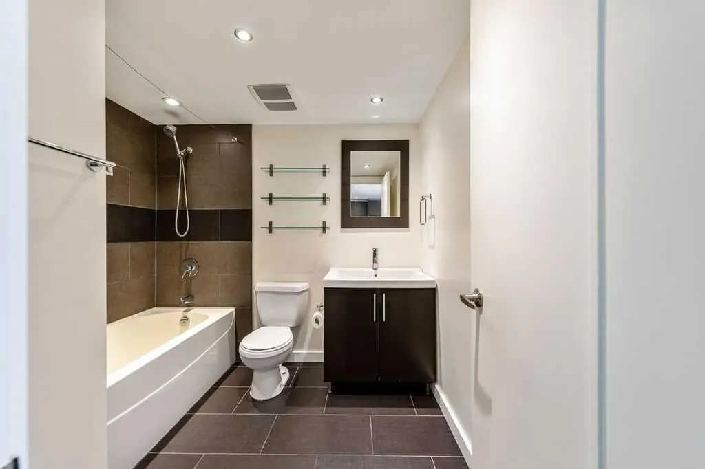 1301 17 Avenue NW Calgary AB T2M 0R2